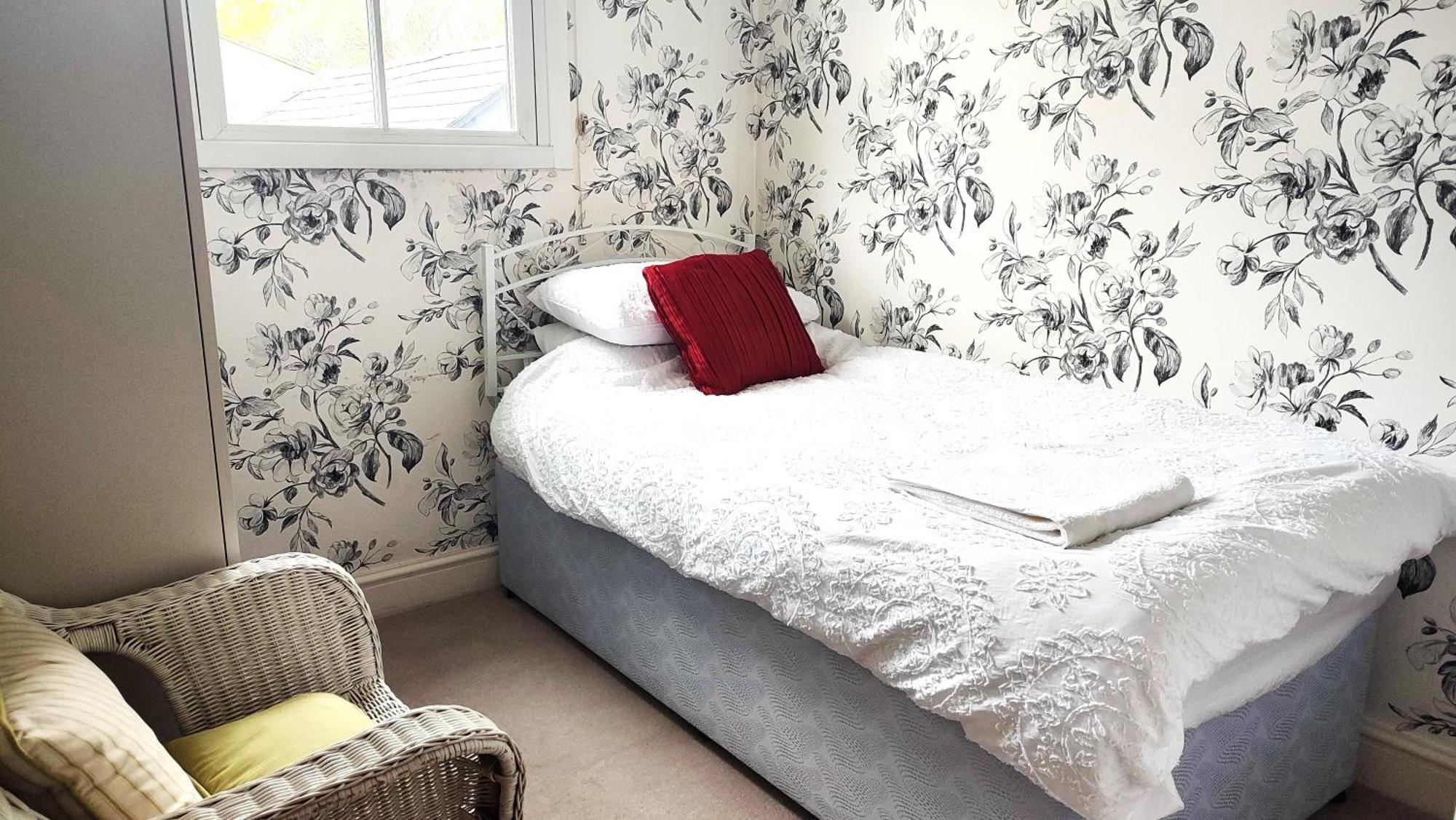 3 Bedroom Cottage In Sunninghill, Ascot Zewnętrze zdjęcie